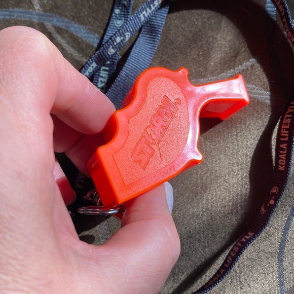 Cap and card holder strap plus whisper Tiger cub Boy Scouts in great condition - Picture 7 of 9